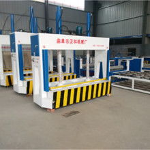 鸿昌木工机械厂 门厂设备专家，助力木工产业升级