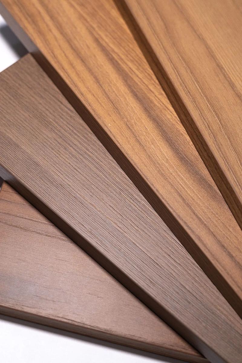 设计师与工程师的完美交汇 同步木纹饰面板在现代建筑机械中的美学革命