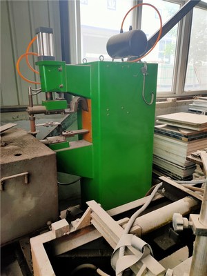 河南郑州金水区高价回收门厂设备 冷压机、精密锯及北京叉车、木工机械的循环利用之道